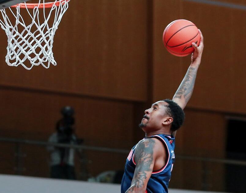 爱游戏平台-关于风云突变!迈阿密热火赛前刷新队史纪录;CBA常规赛版图或变;质疑声仍在;医务组通报恢复的信息