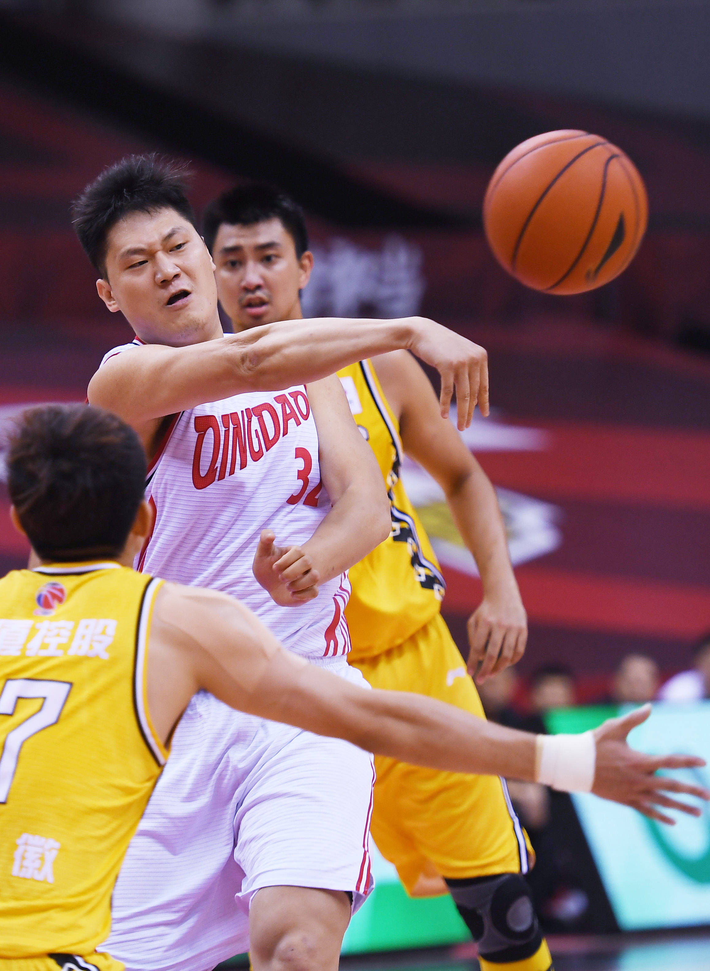 爱游戏平台-窗口期波尔图备战NBA总决赛；强势反弹细节曝光；目标明确；身体对抗强度拉满的简单介绍