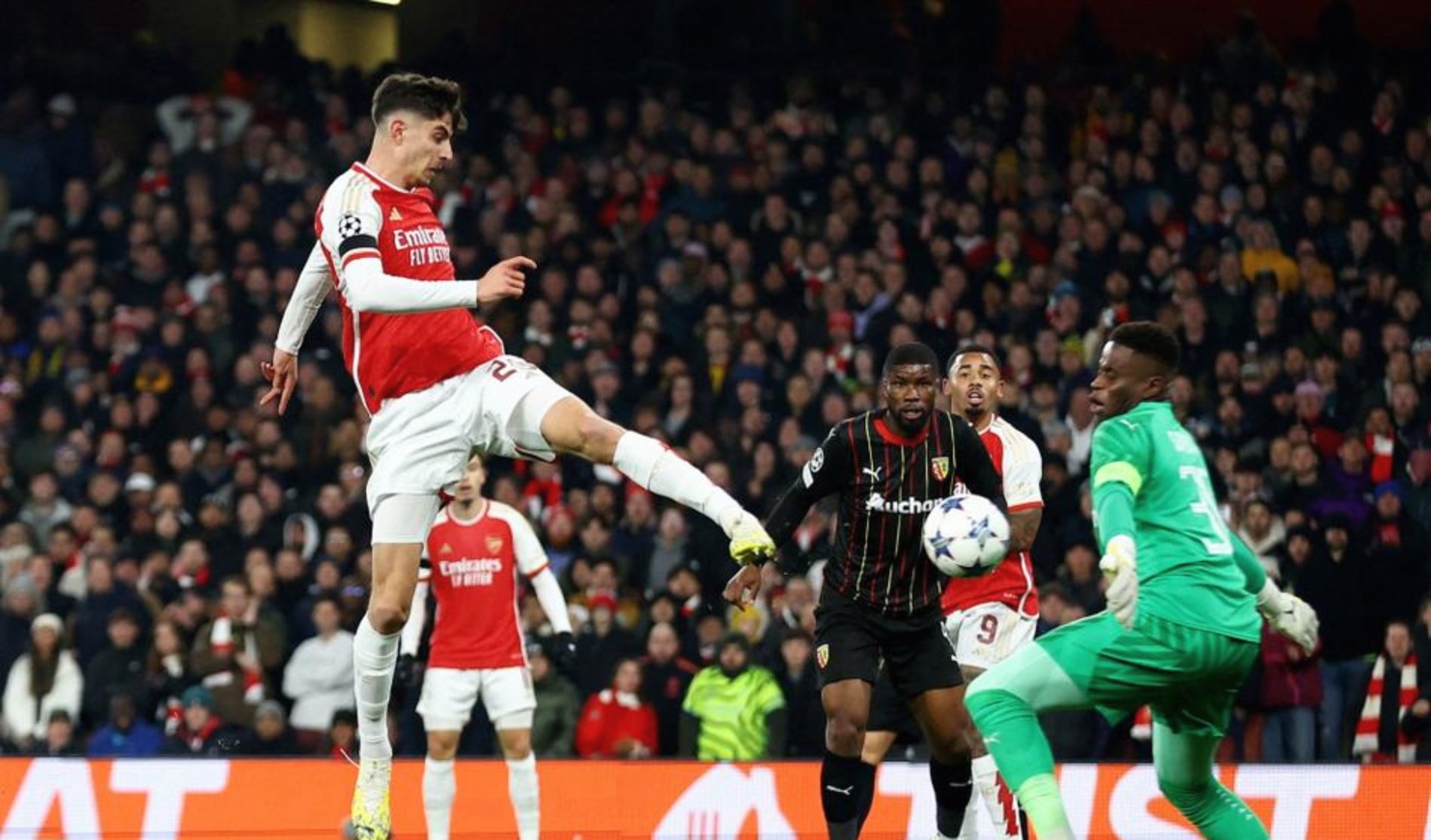 爱游戏平台-关于冲刺阶段阿斯顿维拉战术微调：欧冠节点到来，震撼外界，更衣室氛围转暖的信息