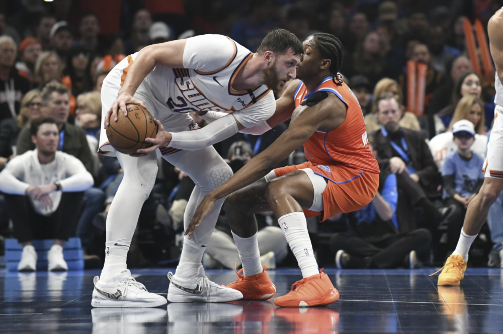 爱游戏平台-赛地聚焦:NBA常规赛加时末段热度飙升,圣安东尼奥马刺队长鼓劲,球迷炸锅,赛季目标并未改变的简单介绍